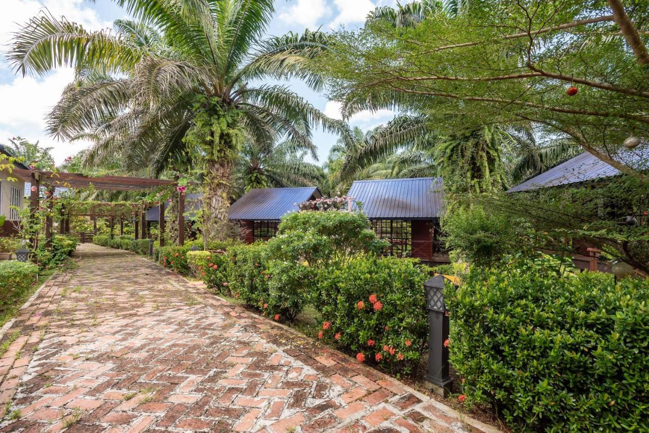 Bubul Village Stay Semporna Extérieur photo